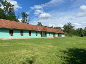 Chalupa Myslivna, Vevčice